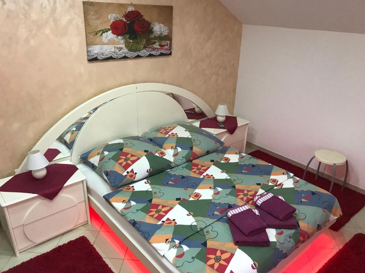 Guesthouse Rebel Deliblato Экстерьер фото