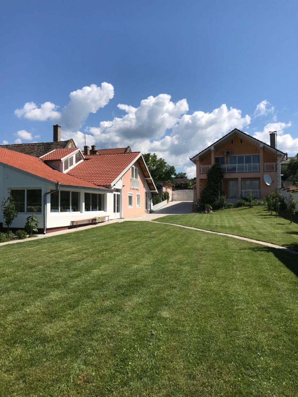 Guesthouse Rebel Deliblato Экстерьер фото