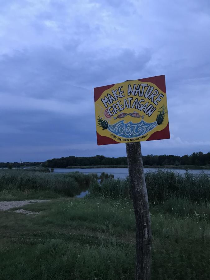 Guesthouse Rebel Deliblato Экстерьер фото